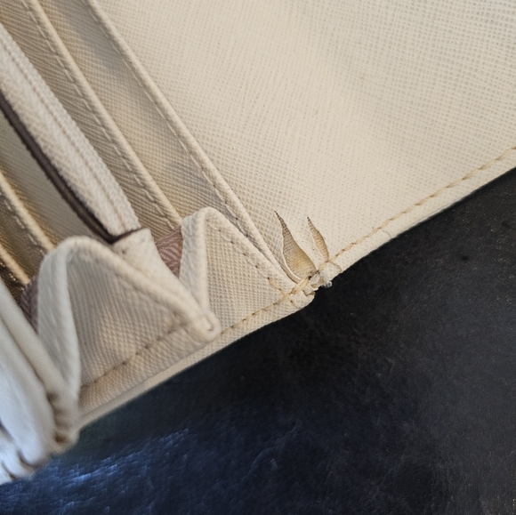 MichaelKors wallet: Used: Cream - Picture 8 of 12